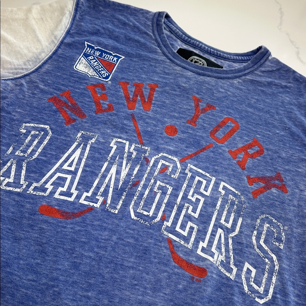 NHL NY RANGERS DISTRESSED GRAPHIC HOCKEY T-SHIRT LONG SLEEVE SHIRT RED WHITE BLU - Picture 5 of 12